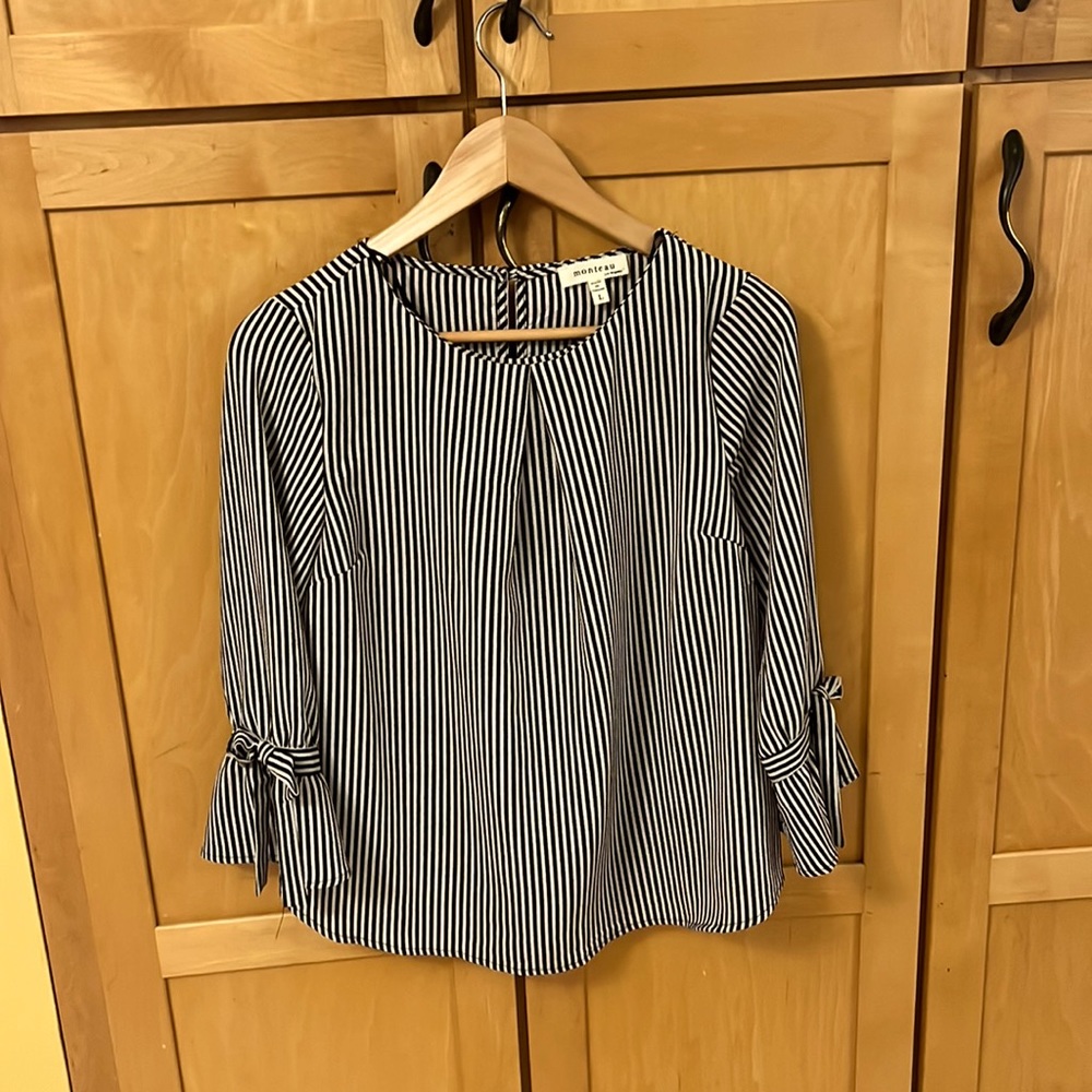 Monteau Los Angeles size L blouse